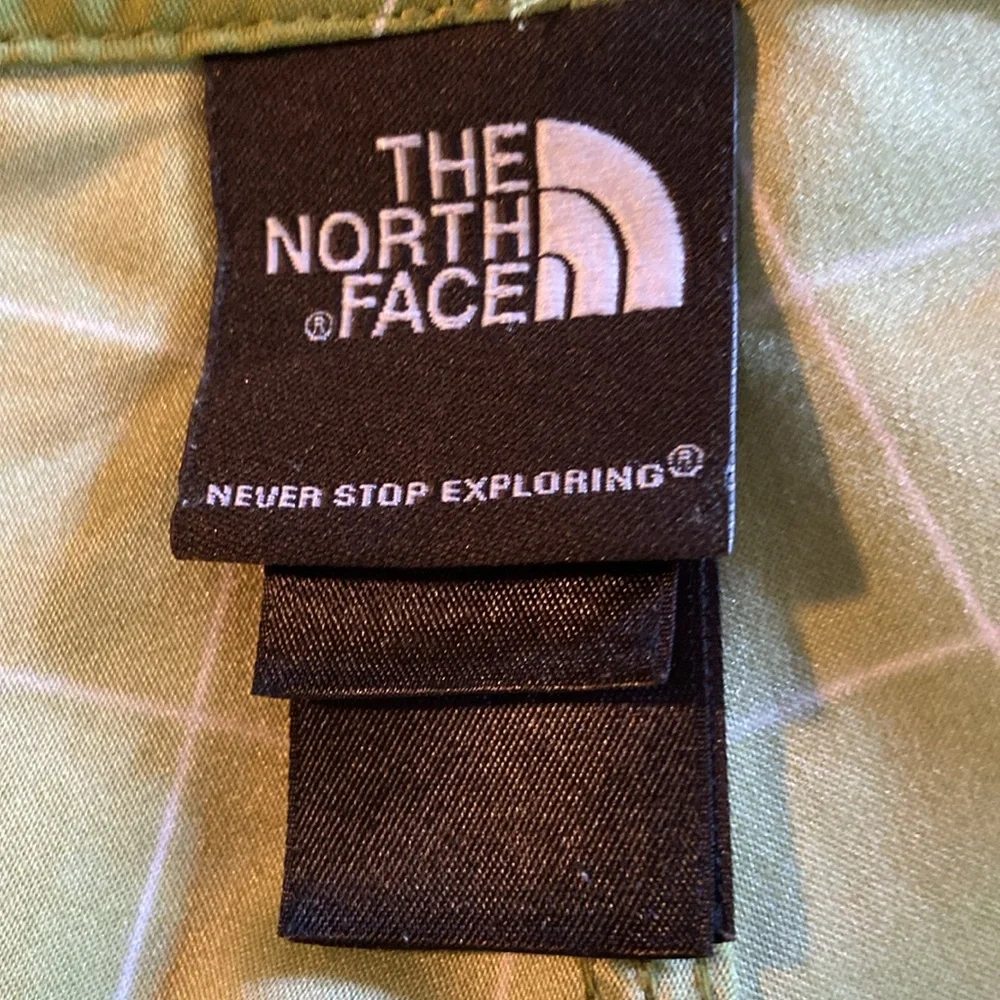 The North Face Men’s Green Checked Acitvewear Outdoor Board Shorts 3223